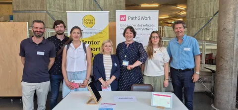 Foto 1 von Salon de l’emploi pour les migrant·e·s et les réfugié·e·s